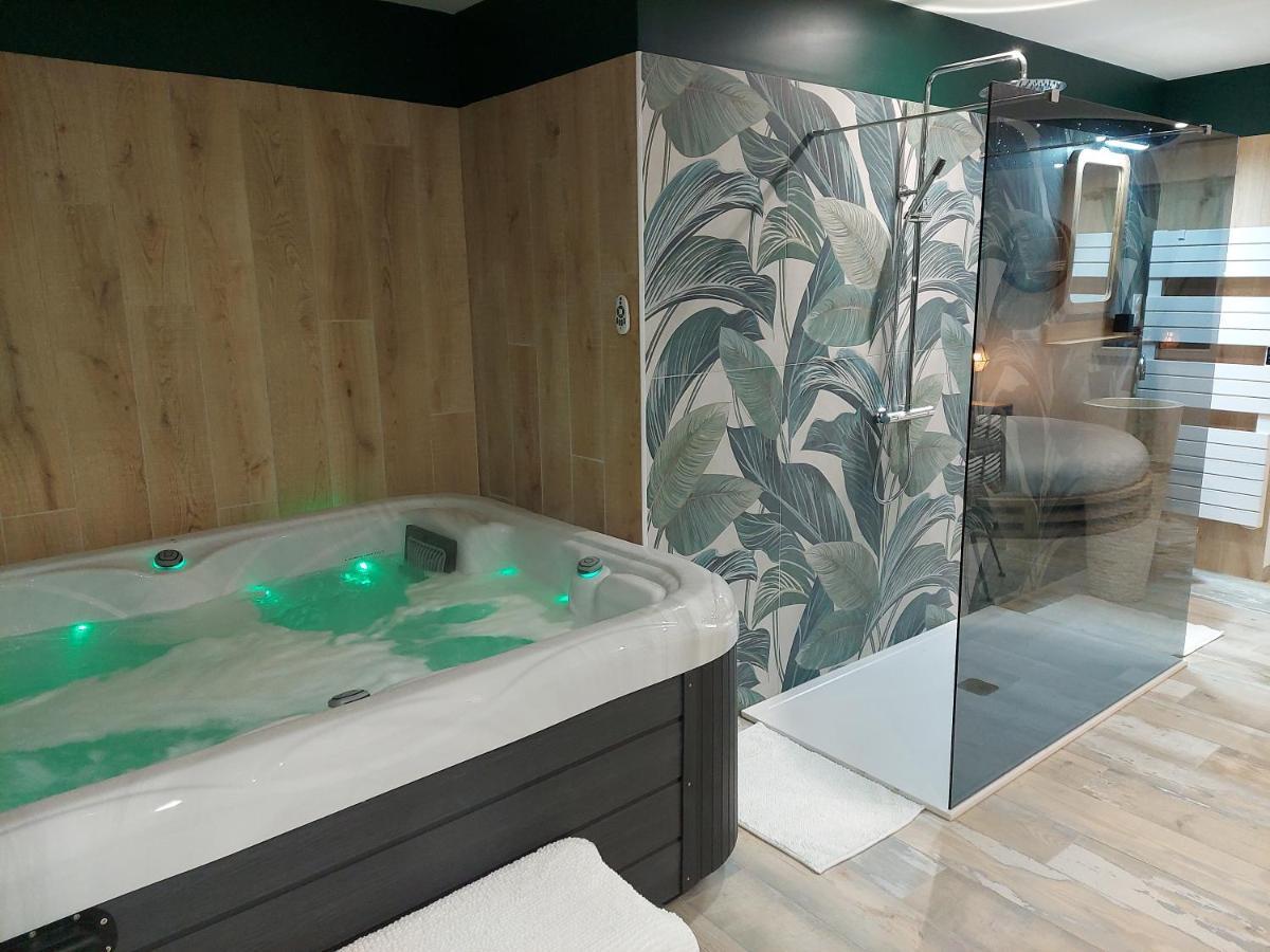 Au Spa D'Eau Pale Ferques エクステリア 写真